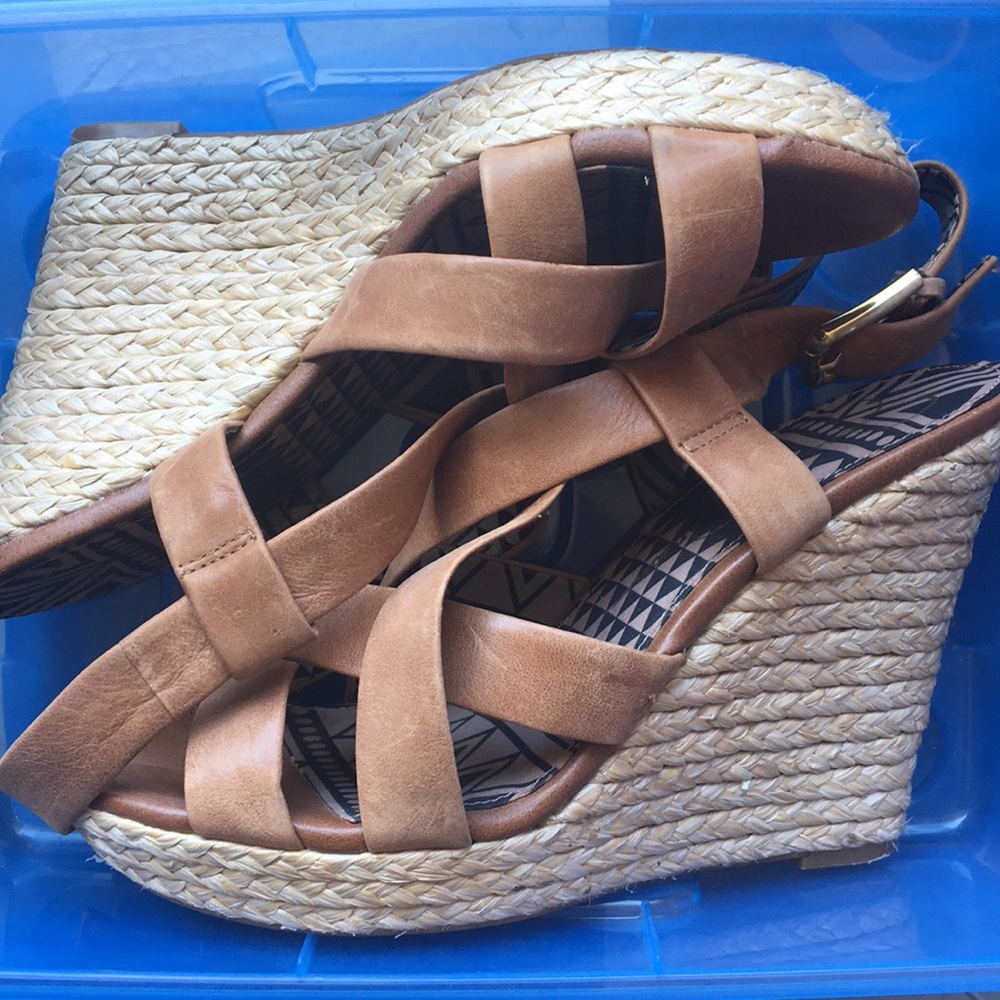 Jessica Simpson Leather wedge